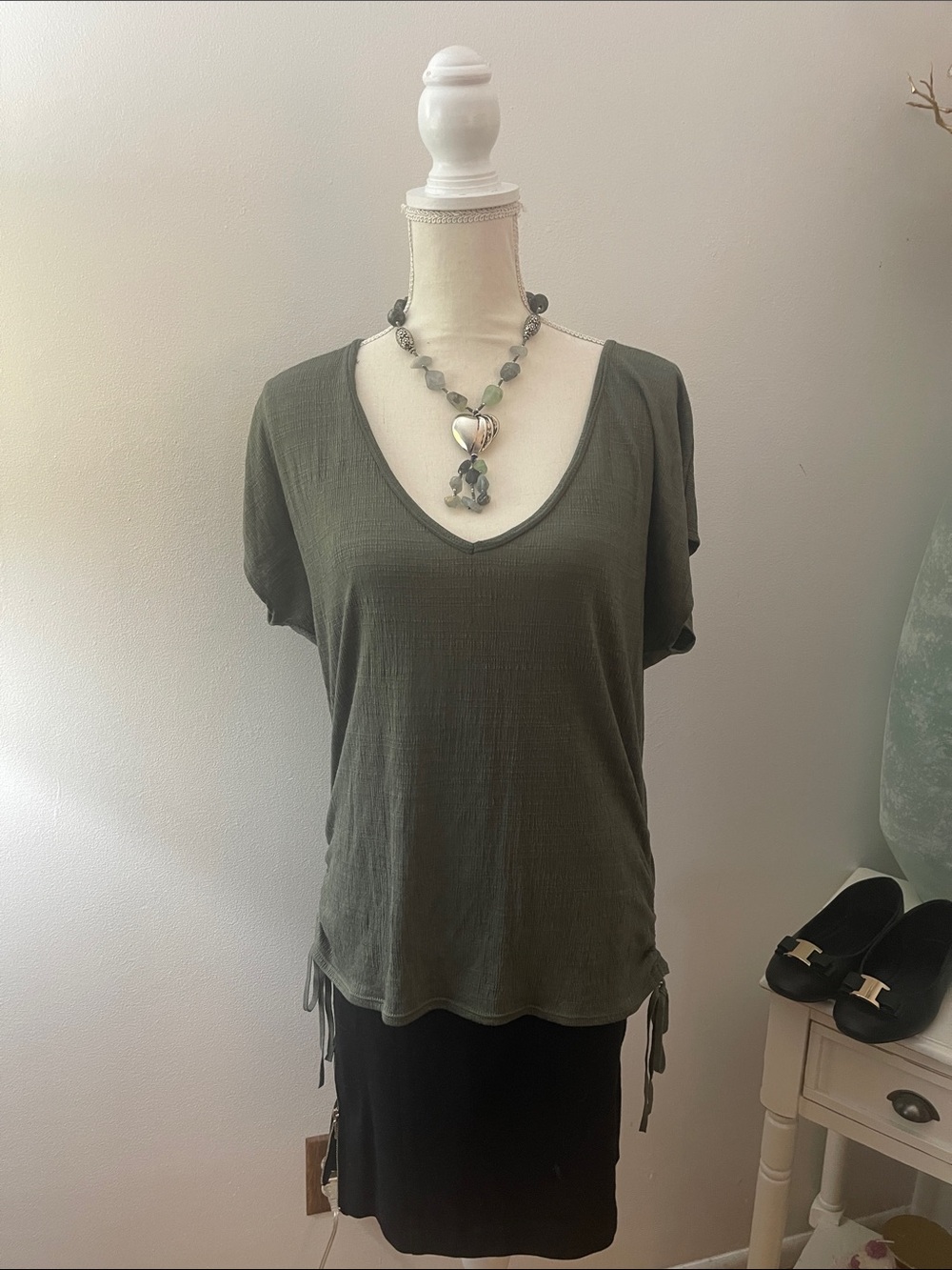 Max Studio-Nordstrom Olive Green V-Neck Short Sleeve Top with Side Ties